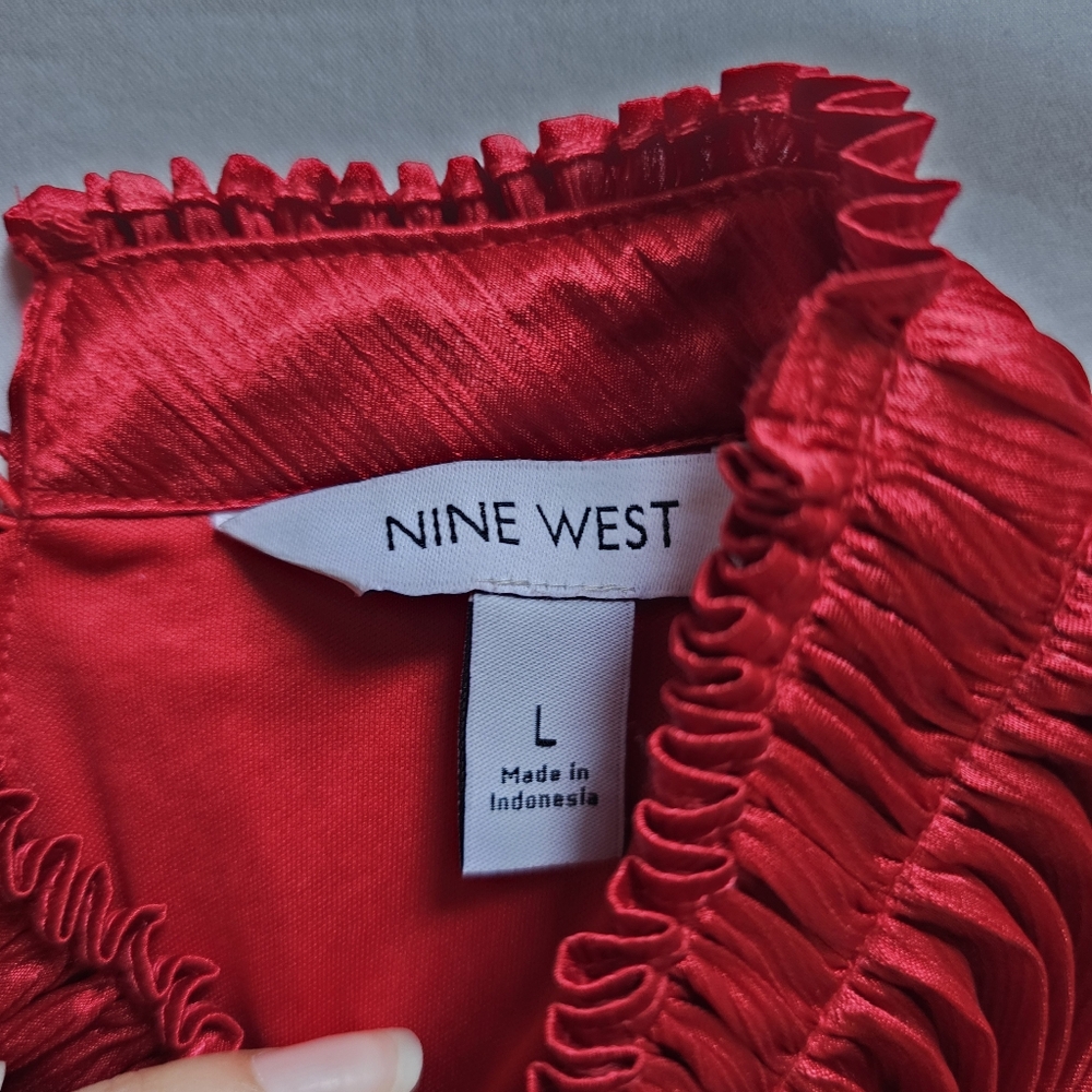 Nine West Red Elegant Femenine Pleated High Neck Sleeveless Flare Blouse Size L - Picture 8 of 9